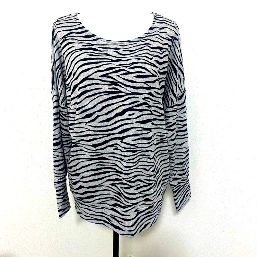 Harlow & Rose Women’s Blouse Zebra Print Size Large NWOT